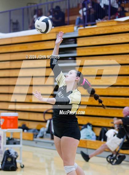 Thumbnail 2 in Daleville vs. Woodlan (Leo Invite) photogallery.