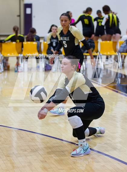 Thumbnail 1 in Daleville vs. Woodlan (Leo Invite) photogallery.