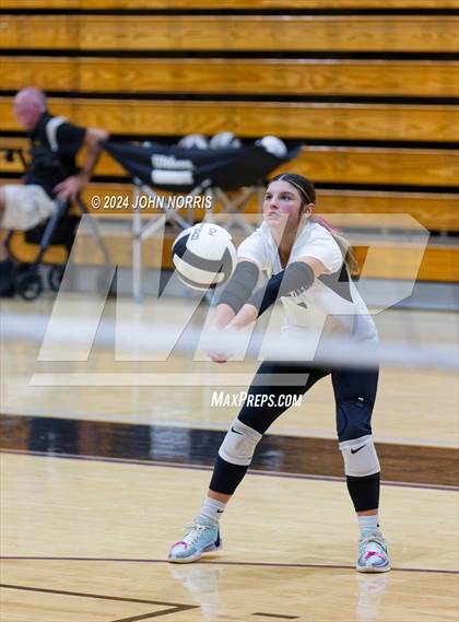 Thumbnail 2 in Daleville vs. Woodlan (Leo Invite) photogallery.
