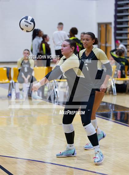 Thumbnail 1 in Daleville vs. Woodlan (Leo Invite) photogallery.