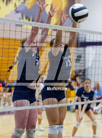 Thumbnail 1 in Daleville vs. Woodlan (Leo Invite) photogallery.
