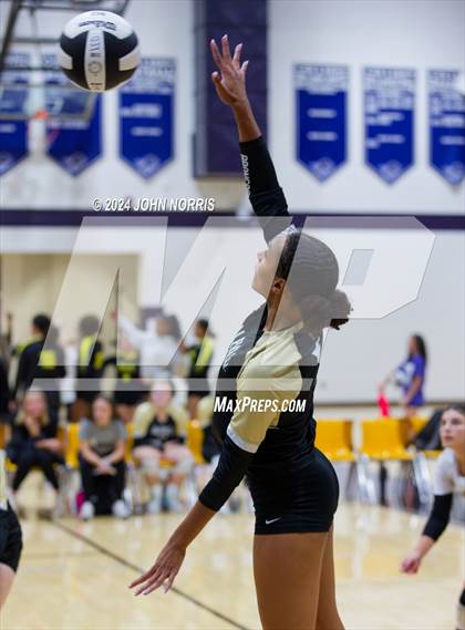 Thumbnail 3 in Daleville vs. Woodlan (Leo Invite) photogallery.