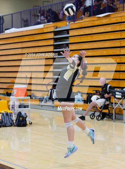 Thumbnail 3 in Daleville vs. Woodlan (Leo Invite) photogallery.