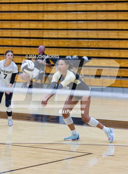 Thumbnail 1 in Daleville vs. Woodlan (Leo Invite) photogallery.
