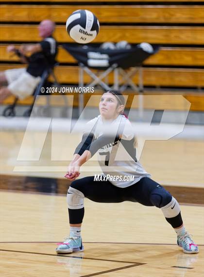 Thumbnail 1 in Daleville vs. Woodlan (Leo Invite) photogallery.