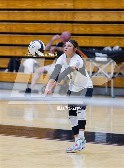 Thumbnail 3 in Daleville vs. Woodlan (Leo Invite) photogallery.