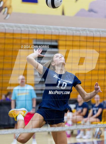 Thumbnail 3 in Daleville vs. Woodlan (Leo Invite) photogallery.