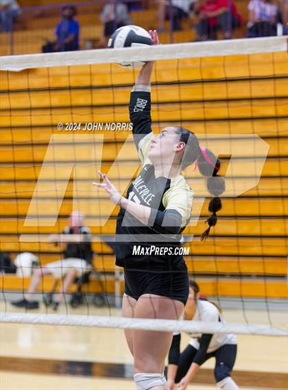 Thumbnail 2 in Daleville vs. Woodlan (Leo Invite) photogallery.