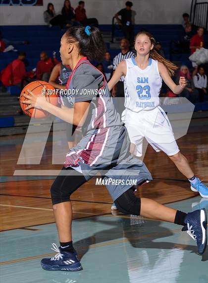 Thumbnail 2 in Sam Rayburn vs. Dawson (McDonald's Texas Invitational) photogallery.