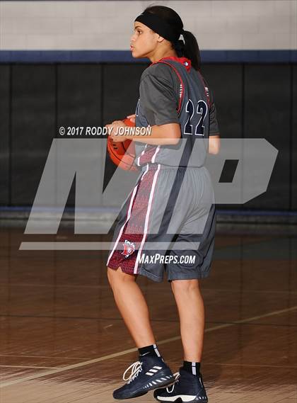 Thumbnail 1 in Sam Rayburn vs. Dawson (McDonald's Texas Invitational) photogallery.