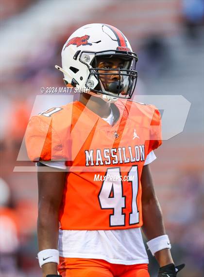 Thumbnail 1 in DeMatha @ Washington photogallery.