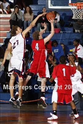 Thumbnail 2 in Horizon vs. San Joaquin Memorial (CIF SoCal D4 Final) photogallery.