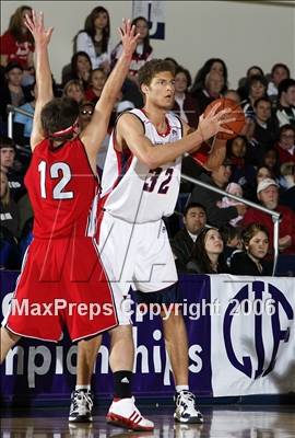 Thumbnail 2 in Horizon vs. San Joaquin Memorial (CIF SoCal D4 Final) photogallery.