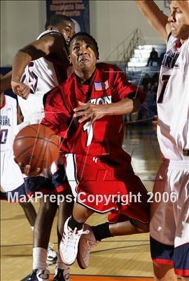 Thumbnail 2 in Horizon vs. San Joaquin Memorial (CIF SoCal D4 Final) photogallery.