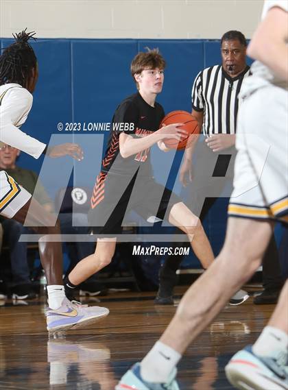 Thumbnail 2 in Mamaroneck vs Pelham (Pelham Holiday Tournament) photogallery.