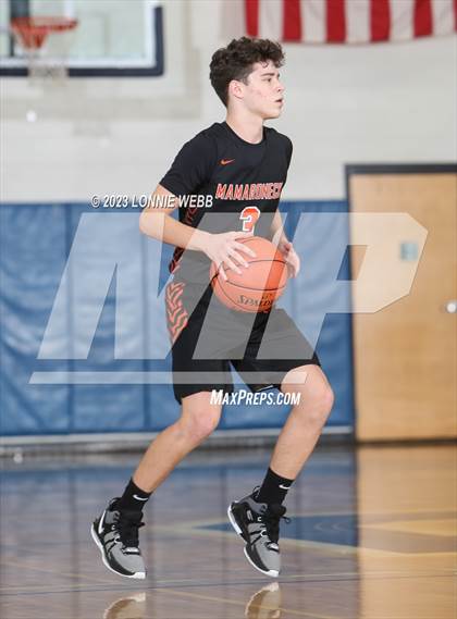 Thumbnail 3 in Mamaroneck vs Pelham (Pelham Holiday Tournament) photogallery.