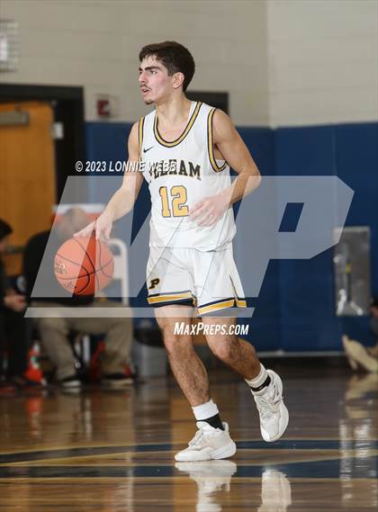 Thumbnail 3 in Mamaroneck vs Pelham (Pelham Holiday Tournament) photogallery.