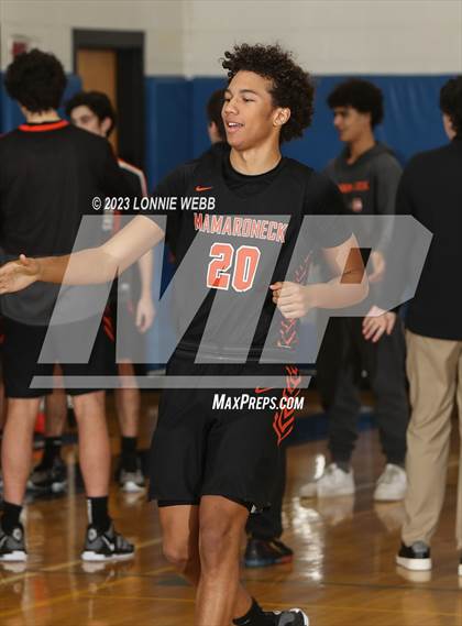 Thumbnail 1 in Mamaroneck vs Pelham (Pelham Holiday Tournament) photogallery.