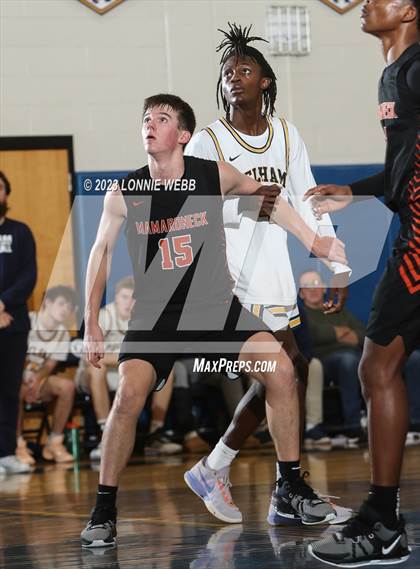 Thumbnail 3 in Mamaroneck vs Pelham (Pelham Holiday Tournament) photogallery.