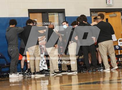Thumbnail 2 in Mamaroneck vs Pelham (Pelham Holiday Tournament) photogallery.