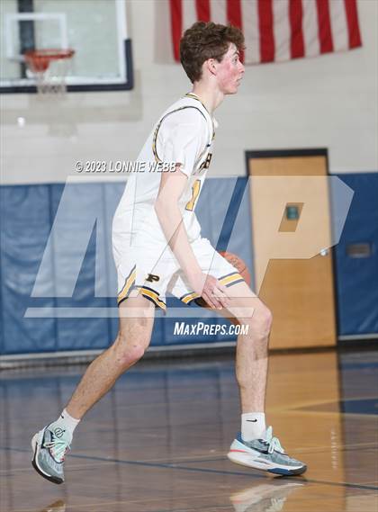 Thumbnail 3 in Mamaroneck vs Pelham (Pelham Holiday Tournament) photogallery.