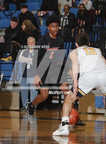 Thumbnail 3 in Mamaroneck vs Pelham (Pelham Holiday Tournament) photogallery.