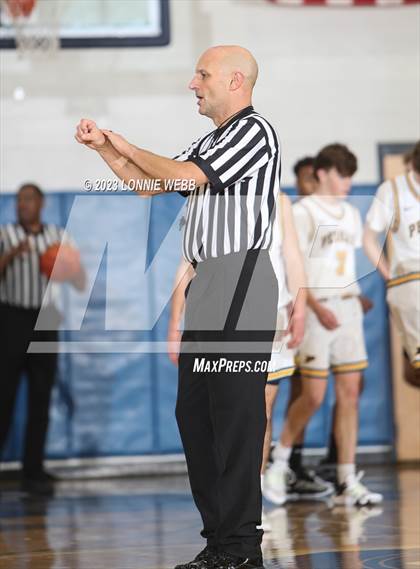 Thumbnail 1 in Mamaroneck vs Pelham (Pelham Holiday Tournament) photogallery.