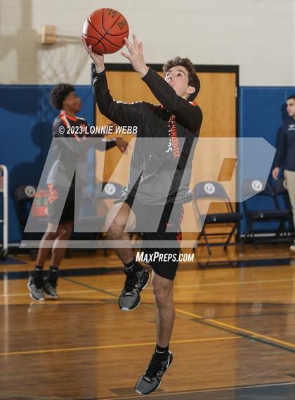 Thumbnail 1 in Mamaroneck vs Pelham (Pelham Holiday Tournament) photogallery.