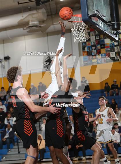 Thumbnail 2 in Mamaroneck vs Pelham (Pelham Holiday Tournament) photogallery.