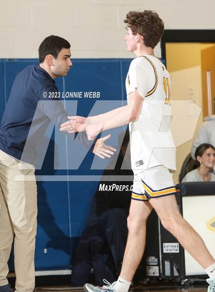Thumbnail 2 in Mamaroneck vs Pelham (Pelham Holiday Tournament) photogallery.