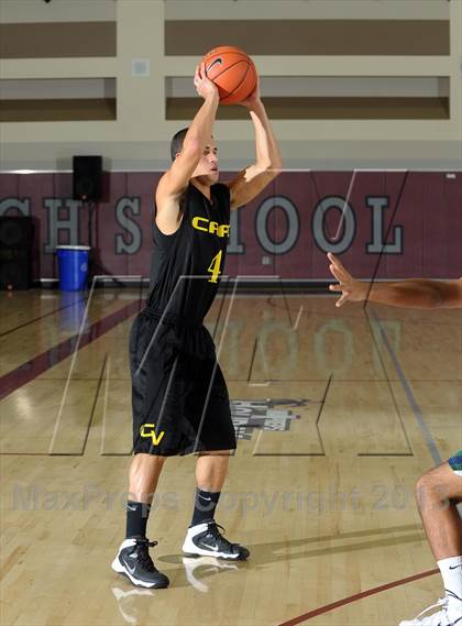 Thumbnail 1 in Chaparral vs. Capistrano Valley (MaxPreps Holiday Classic) photogallery.