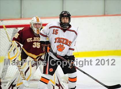 Thumbnail 1 in St. Joseph vs. Ridgefield (FCIAC Tier 1 Semifinal) photogallery.