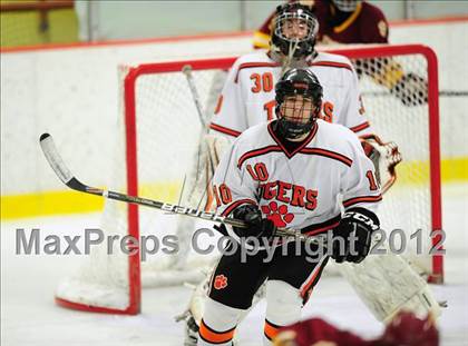 Thumbnail 3 in St. Joseph vs. Ridgefield (FCIAC Tier 1 Semifinal) photogallery.