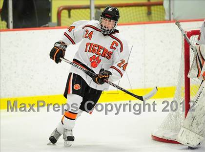 Thumbnail 1 in St. Joseph vs. Ridgefield (FCIAC Tier 1 Semifinal) photogallery.