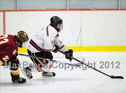 Thumbnail 2 in St. Joseph vs. Ridgefield (FCIAC Tier 1 Semifinal) photogallery.