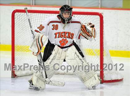 Thumbnail 2 in St. Joseph vs. Ridgefield (FCIAC Tier 1 Semifinal) photogallery.