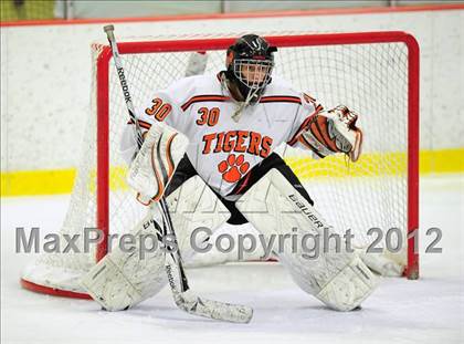 Thumbnail 1 in St. Joseph vs. Ridgefield (FCIAC Tier 1 Semifinal) photogallery.