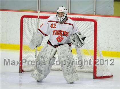 Thumbnail 1 in St. Joseph vs. Ridgefield (FCIAC Tier 1 Semifinal) photogallery.