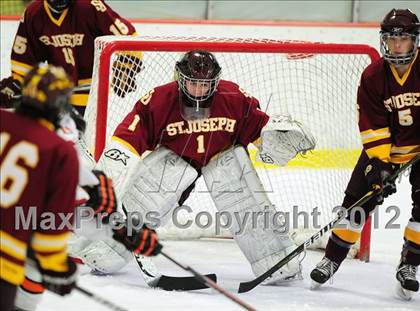 Thumbnail 2 in St. Joseph vs. Ridgefield (FCIAC Tier 1 Semifinal) photogallery.