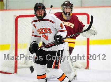 Thumbnail 1 in St. Joseph vs. Ridgefield (FCIAC Tier 1 Semifinal) photogallery.