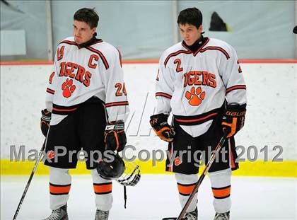 Thumbnail 3 in St. Joseph vs. Ridgefield (FCIAC Tier 1 Semifinal) photogallery.