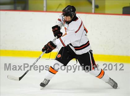 Thumbnail 1 in St. Joseph vs. Ridgefield (FCIAC Tier 1 Semifinal) photogallery.