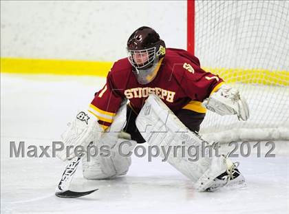 Thumbnail 3 in St. Joseph vs. Ridgefield (FCIAC Tier 1 Semifinal) photogallery.
