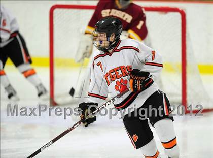 Thumbnail 1 in St. Joseph vs. Ridgefield (FCIAC Tier 1 Semifinal) photogallery.