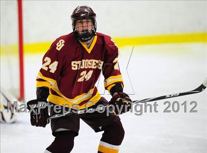 Thumbnail 1 in St. Joseph vs. Ridgefield (FCIAC Tier 1 Semifinal) photogallery.