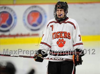 Thumbnail 3 in St. Joseph vs. Ridgefield (FCIAC Tier 1 Semifinal) photogallery.