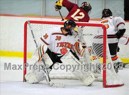 Thumbnail 1 in St. Joseph vs. Ridgefield (FCIAC Tier 1 Semifinal) photogallery.