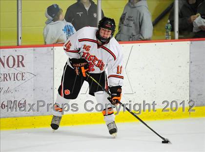 Thumbnail 3 in St. Joseph vs. Ridgefield (FCIAC Tier 1 Semifinal) photogallery.