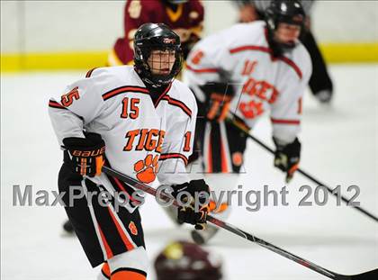 Thumbnail 1 in St. Joseph vs. Ridgefield (FCIAC Tier 1 Semifinal) photogallery.