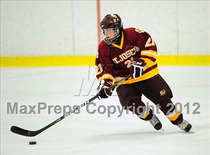 Thumbnail 2 in St. Joseph vs. Ridgefield (FCIAC Tier 1 Semifinal) photogallery.